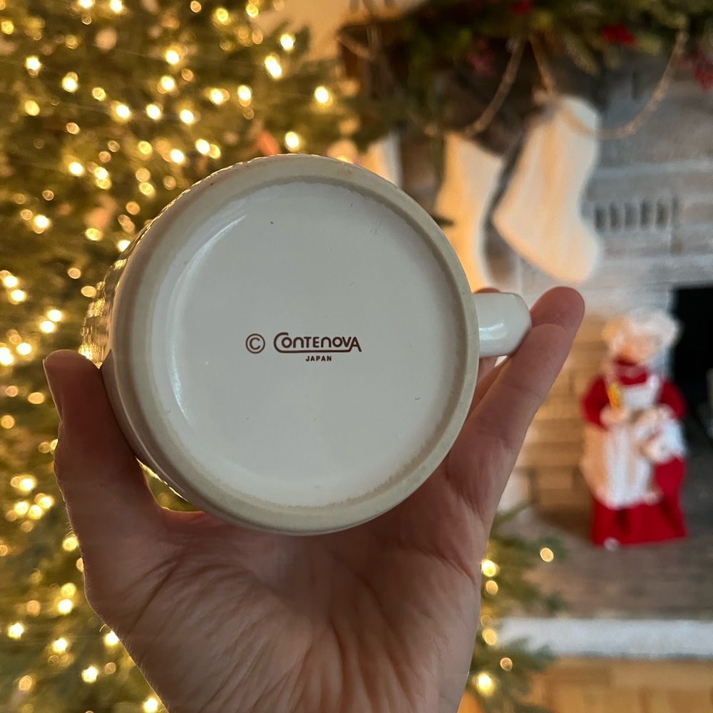 Vintage Christmas Mug with Humorous Design - Picture 6 of 6